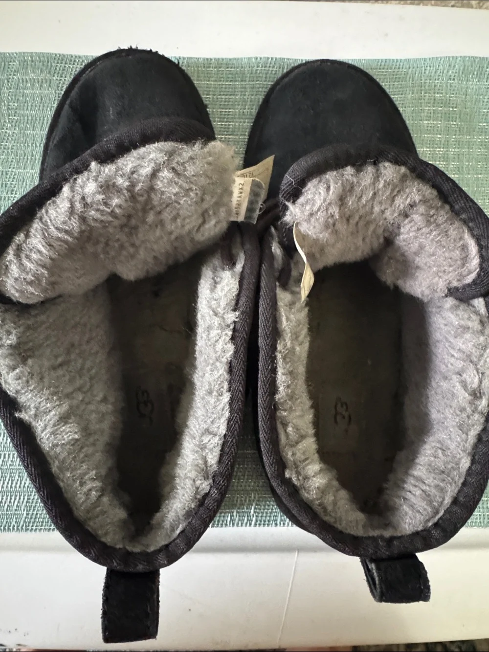UGG Neumel Chukka Boot Men’s Size 9